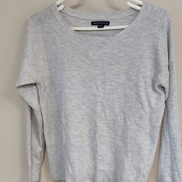 American Eagle Outfitters Ladies Crewneck Sweater - Size Small - Gray - EUC - Picture 2 of 6